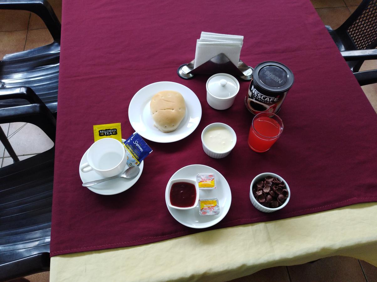 Hostal Rozal Spa Hospicio Икике Экстерьер фото